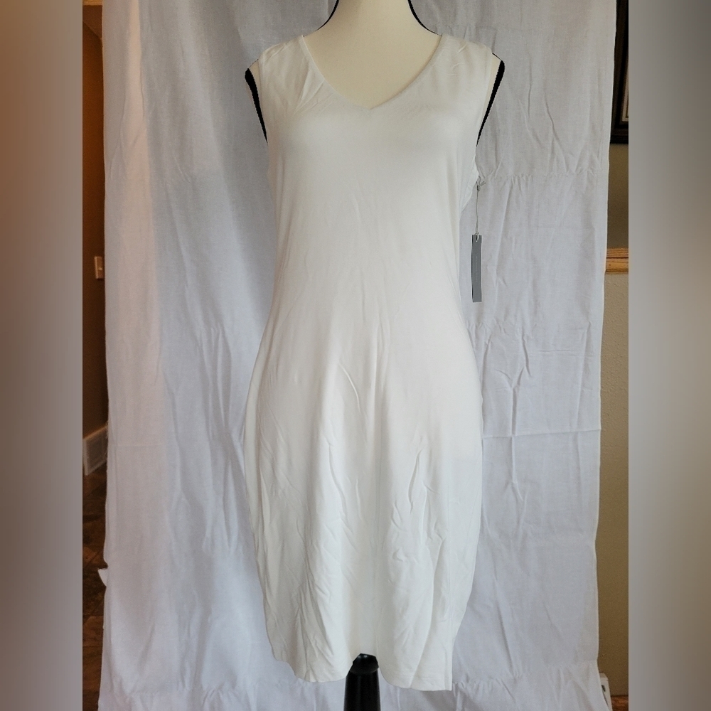 Tart collection NWT Akita off white vneck sleeveless midi bodycon dress M